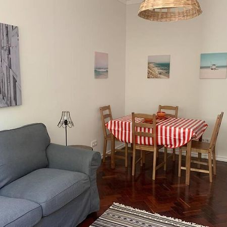 Casa Do Largo Sardinha - Very Central Apartment With Ac Lisbon Luaran gambar