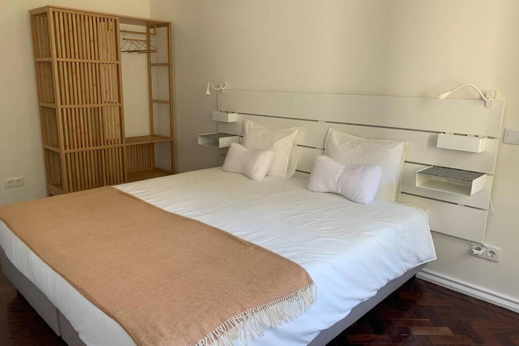 Casa Do Largo Sardinha - Very Central Apartment With Ac Lisbon Luaran gambar